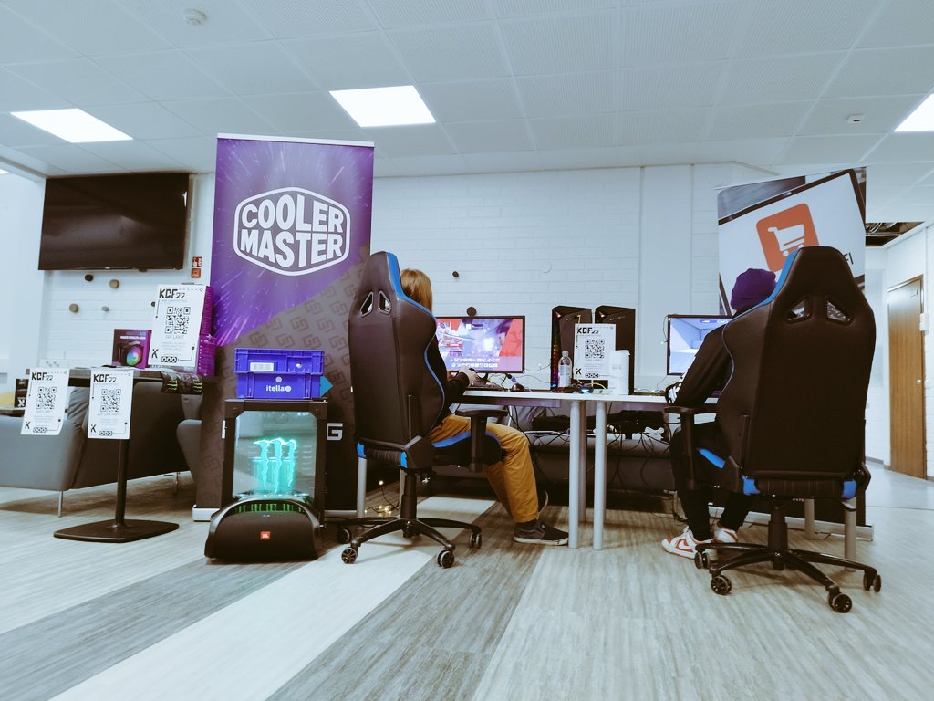 The <a href="/kamk_gg/">KAMK.GG</a> crew will be across the <a href="/KajaaniAMK/">KAMK</a> campus today selling the last remaining tickets for #KAMKGameFest2022! 

8-10: Taito 1 Net Café
10-12: Tieto 2 iWall Area
12-14: Taito 2 Sports Hall 
14-16: Taito 1 Net Café 

BIG NEWS! 🚨 5 additional Rental Spots have opened!