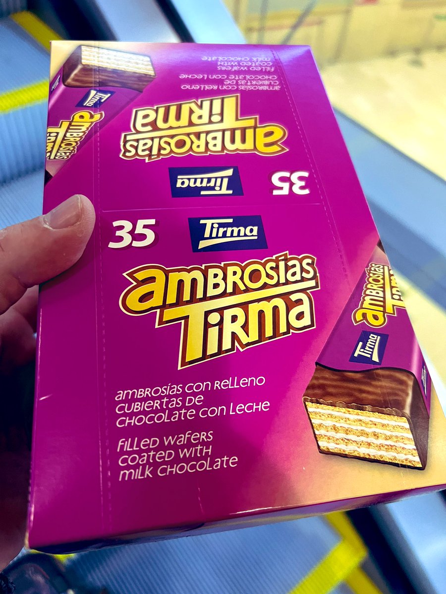 davidjrh's tweet image. Empieza el camino al #GlobalAzure ¿y qué es lo que no puede faltar? @ambrosiastirma!