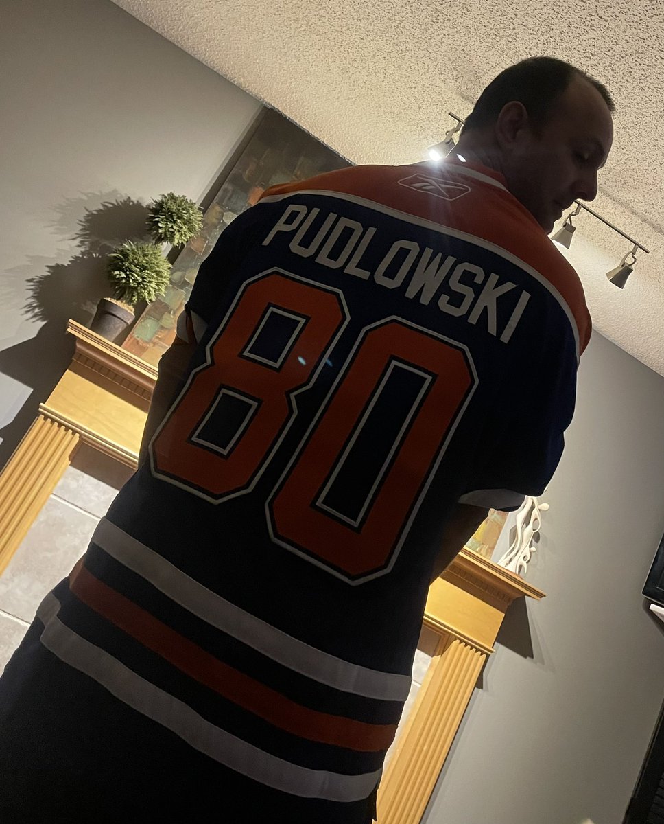 lamy_16's tweet photo. Well Oilers needed a win and brought a very special jersey out for this one!! Miss you Grandpa !! Would have been proud of the team tonight !! @LLB_2patrick,@kenmnichols,@waylon444 and Cal nichols, https://t.co/miO7SbAKQE