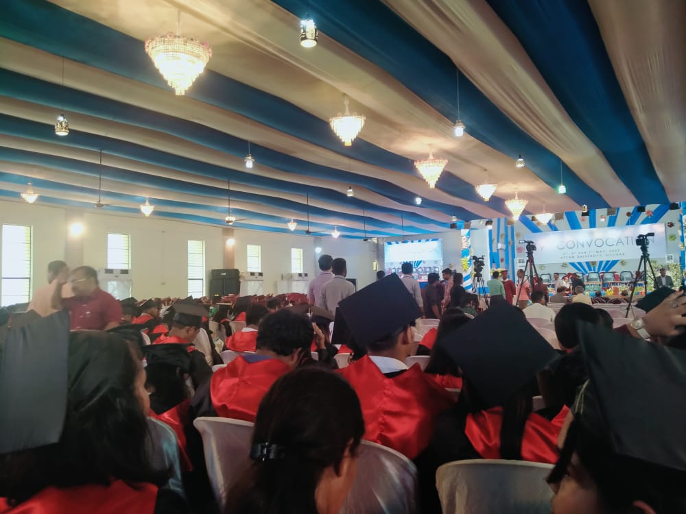 gmsilchar's tweet photo. A Few moments from the 19th Convocation of Assam University, Silchar. 
#gmsilchar #goodmorningsilchar #assamuniversity #assamuniversitysilchar #assamuniversityconvocation #19thconvocation #aussilchar https://t.co/GaaYI4xppL