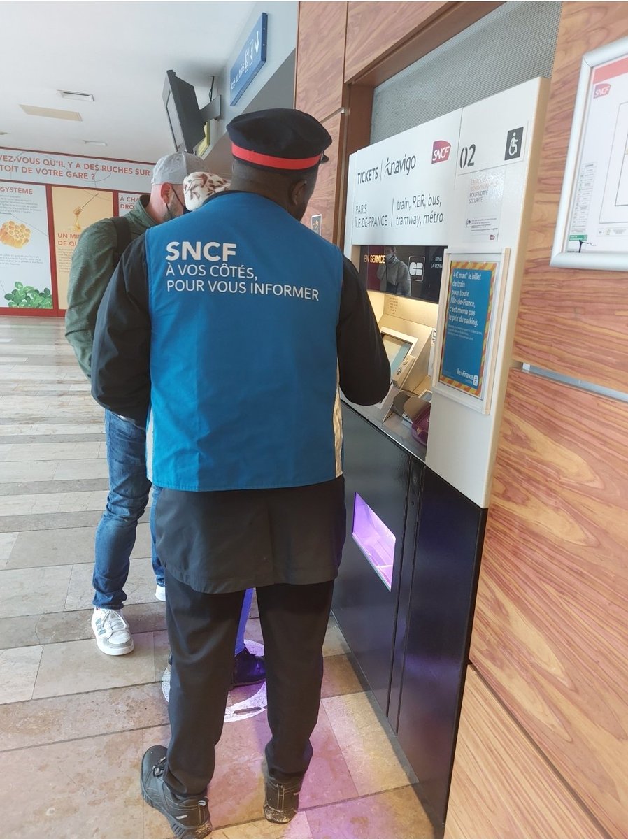 Notre logo est notre emblème. C’est le signe qui nous réunit tous,

L'équipe mobile est présente 7/7
Même en extrême soirée 😎
notre objectif premier est votre satisfaction.