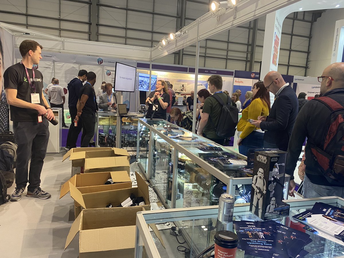 CSchveninger's tweet image. What a blast to be back at @LearnTechUK and geek out over #rightskilling #talent #skillsdata #precisionlearning with the dynamite @AmandaJNolen. And what a crowd at @DataCamp’s B12 booth - the team smashed it with the #Maythe4th theme. #LT22UK