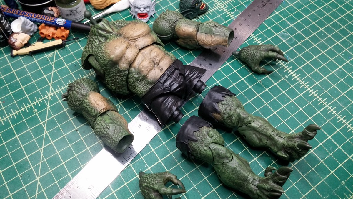 CollectorExpres's tweet photo. Working on a custom Marvel Legends Abomination. I applied a black wash and then dry brushed some Testors Green Zink Chromate onto it.
#customactionfigures #thisweekincustoms #actionfigurecustoms #figurerealm #marvel #marvellegends #hasbro #hasbrotoypic #abomination #marvelcomics https://t.co/09orrq4ULl