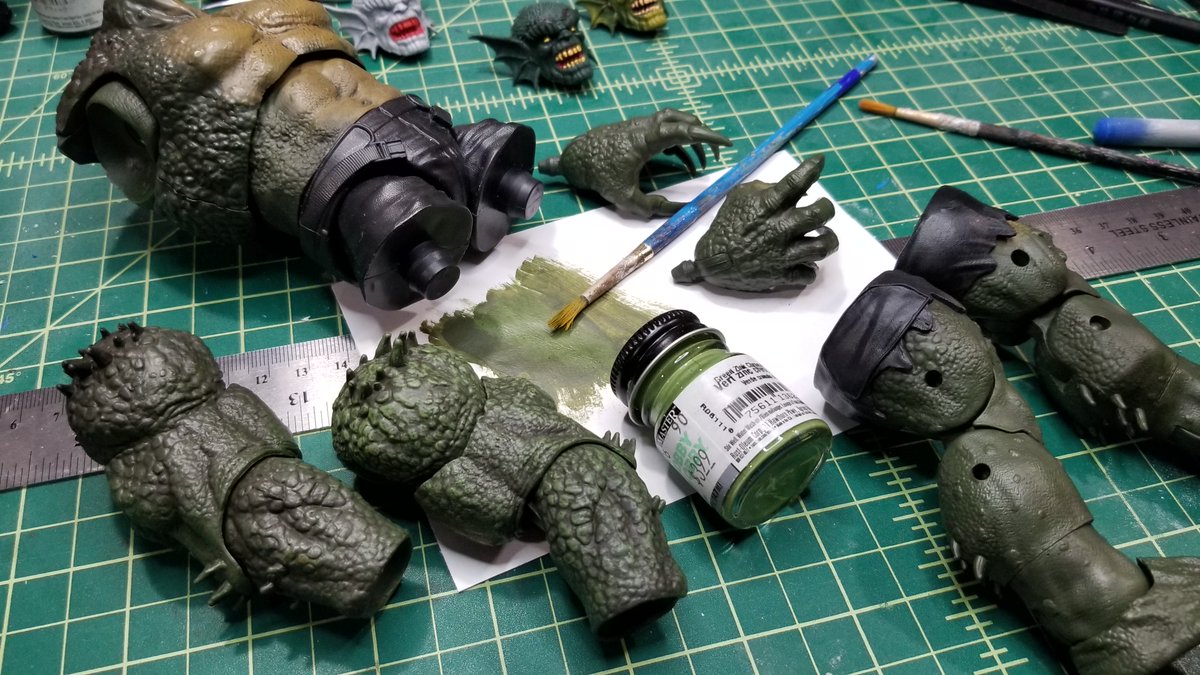 CollectorExpres's tweet photo. Working on a custom Marvel Legends Abomination. I applied a black wash and then dry brushed some Testors Green Zink Chromate onto it.
#customactionfigures #thisweekincustoms #actionfigurecustoms #figurerealm #marvel #marvellegends #hasbro #hasbrotoypic #abomination #marvelcomics https://t.co/09orrq4ULl