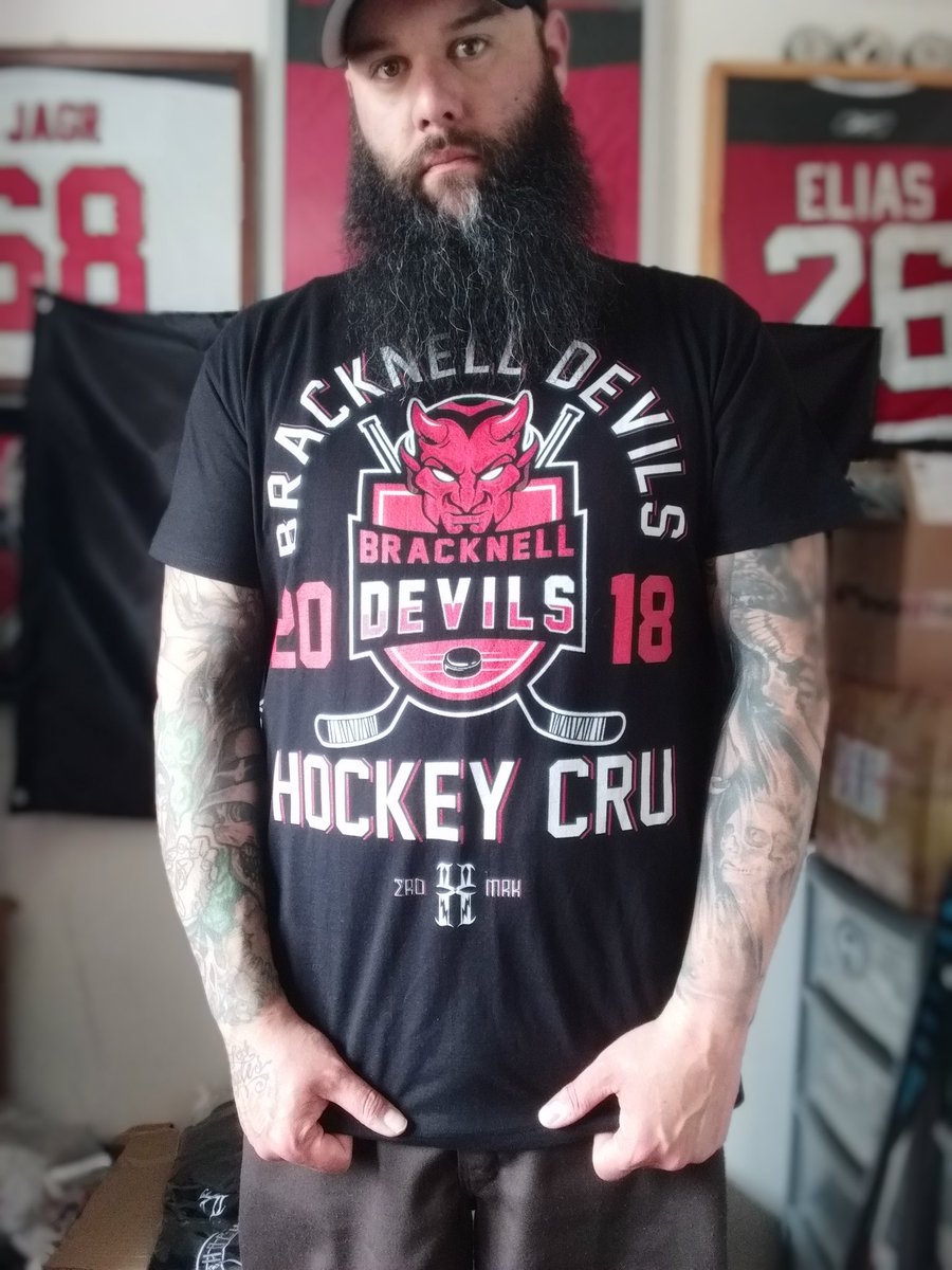 HOCKEYARTCO's tweet photo. Shop BRACKNELL DEVILS gear today.
#devilsarmy #HockeyArtClothing #BracknellDevils #HockeyCru #HockeyCruMountainDogs
https://t.co/9vWAww8AQb https://t.co/c0L8CaLvgV
