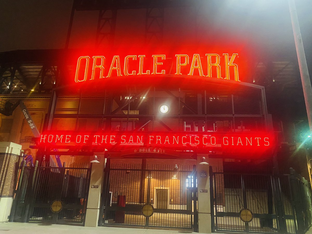 michaelniktaris's tweet photo. โ#Batmaniktaris, what does the Oracle say?โ
๐ฅ
โthe Oracle say, #AMCtotheMoon ๐ฆ ๐ ๐
#AMCtoMars
if enough people believe, who knows
๐ฟ
maybe even #AMCtotheStars ๐โ
@OracleParkSF || @SFGiants ๐
@CEOAdam || @AMCTheatres || @alleniverson https://t.co/BW2tmCwePH