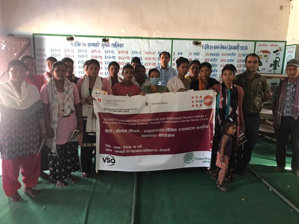 VSONepal's tweet photo. In #SudurPaschim COUPLEs are in discussion to understand harmful social norms prevalent within the family and the community and behavior/action to overcome such harmful practices.
#VSO #VSONepal #GBVPRII #Pariwartan #TransformativeNorms #HarmfulNorms #SocialNorms #GBV @UNFPANepal https://t.co/vntq6EKWYb