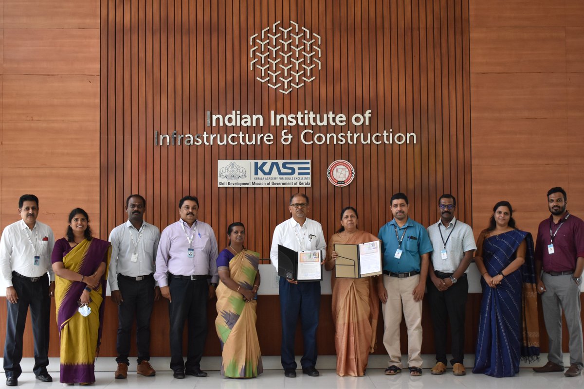 MesInstitute's tweet photo. The college signed a MoU with IIIC, a Centre of Excellence initiated by KASE (Kerala Academy for Skills Excellence) https://t.co/o66VdcCyPf https://t.co/XB2QLQHfbv