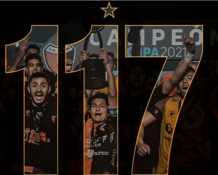 Patrivibo's tweet photo. #profesoooor Buenos días al grupo que me informa y me divierte todas las mañanas #felices117años  al Campeón  Amor de mi vida 🔴⚫⭐❤ #bochiii @mati_bertolotti @leoparadizo @sergiolapegue #alcolecontn https://t.co/XuxYnkw01A
