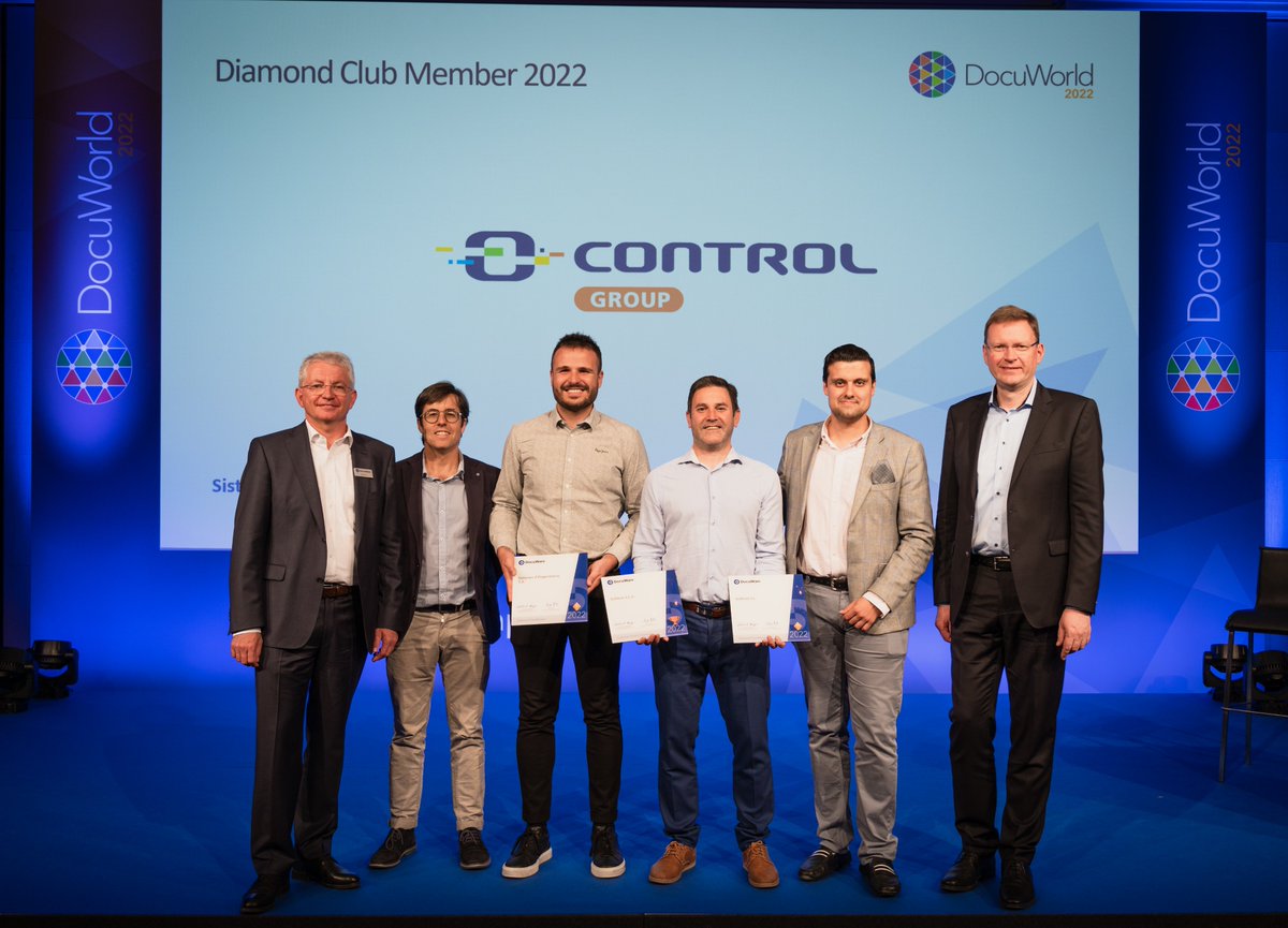 gruposolitium's tweet photo. 🏆 #DocuWorld 🙌 Orgullosos de haber recibido los premios Diamond Club Member y Customer Service Champions de @DocuWare, y de compartirlos con el equipo de @Control_Group_ , empresa integrada en la familia #Solitium.
#DocuWare #GestorDocumental #digitalización #procesos https://t.co/ippURns0Ws