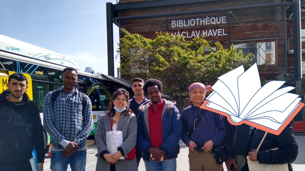 LanguesP's tweet photo. [Parcours Culturel] 

Échappée belle à la @BibHavel pour les demandeurs d’asile du projet #REFUG. Accueillis chaleureusement dans les lieux début avril, nous sommes ressortis avec des livres de cuisine, des livres bilingues, des manuels de français et des albums de voyage ! https://t.co/ofBNED4FgX