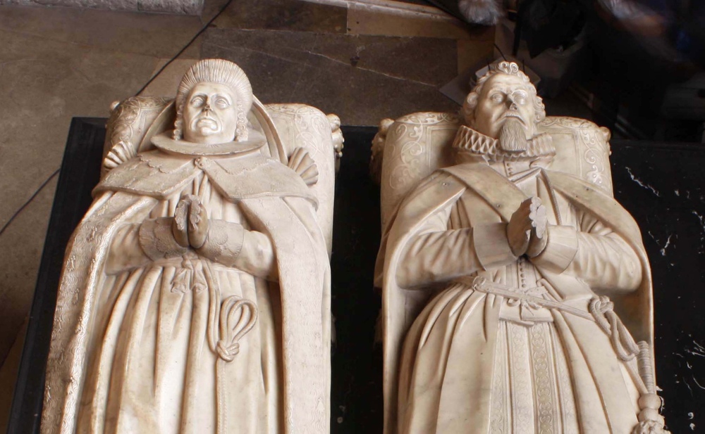 wabbey's tweet photo. Thomas Cecil, Earl of Exeter, was born #onthisday in 1542.

He is buried with his first wife, two daughters and his son are buried in a vault in St John the Baptist's chapel in Westminster Abbey.

Discover more: https://t.co/NgRtn58jmw https://t.co/JcV9I0lTHh