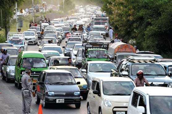 Nawaiwaqt_'s tweet photo. مری ،عید کے دنوں میں 21 ہزار سے زائد گاڑیاں داخل ہوئیں
#Murree #EidUlFitr #Eid #Tourists #ThirdDayOfEid https://t.co/2Gs4aOHqNR
