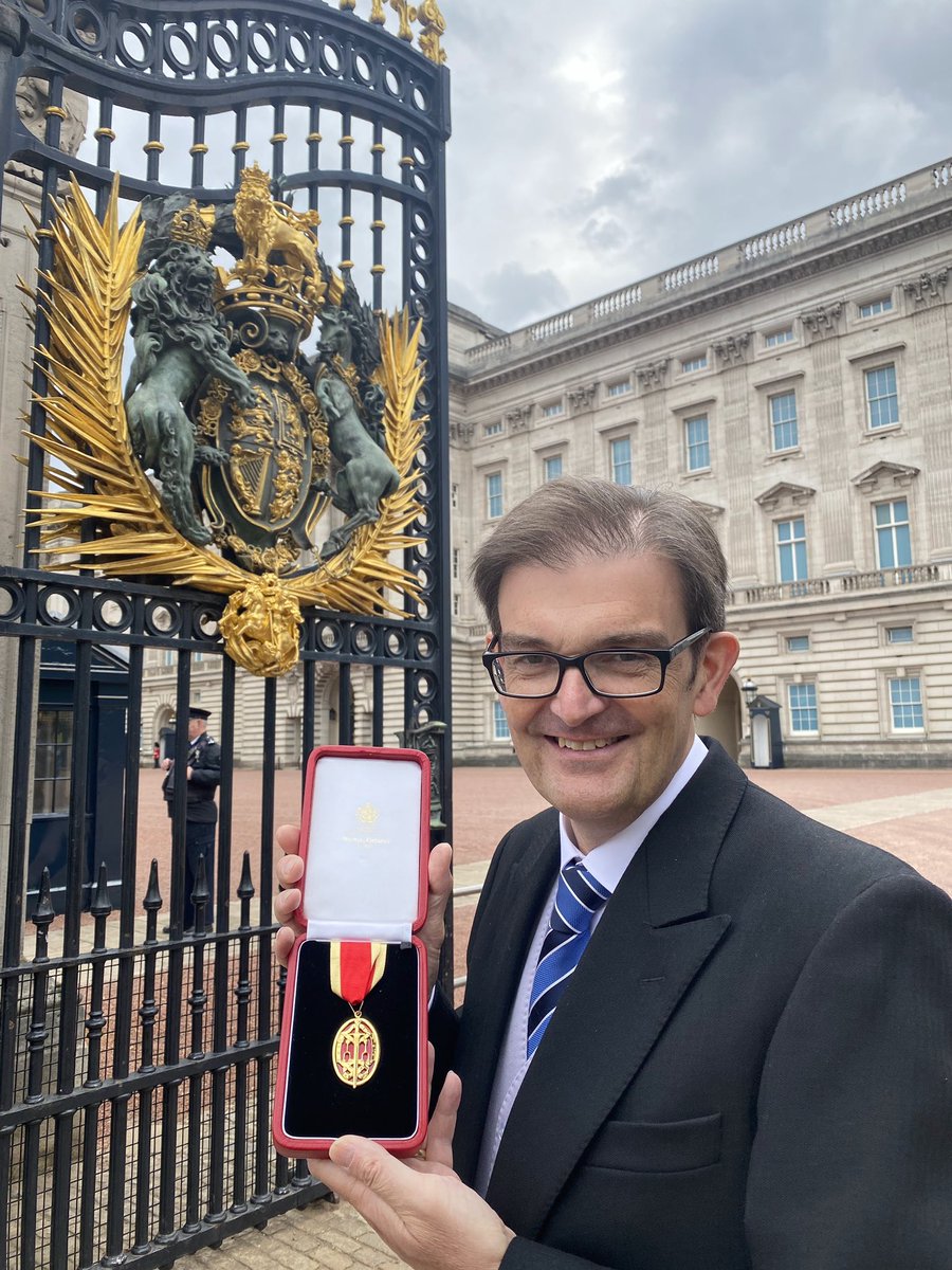 MartinLandray's tweet photo. Yesterday was an extraordinary day. 

A visit to Buckingham Palace to receive a knighthood from HRH The Princess Royal. 

Accompanied by my wonderful wife.

And joined afterwards by my amazing children. https://t.co/lEdJhQvoL8