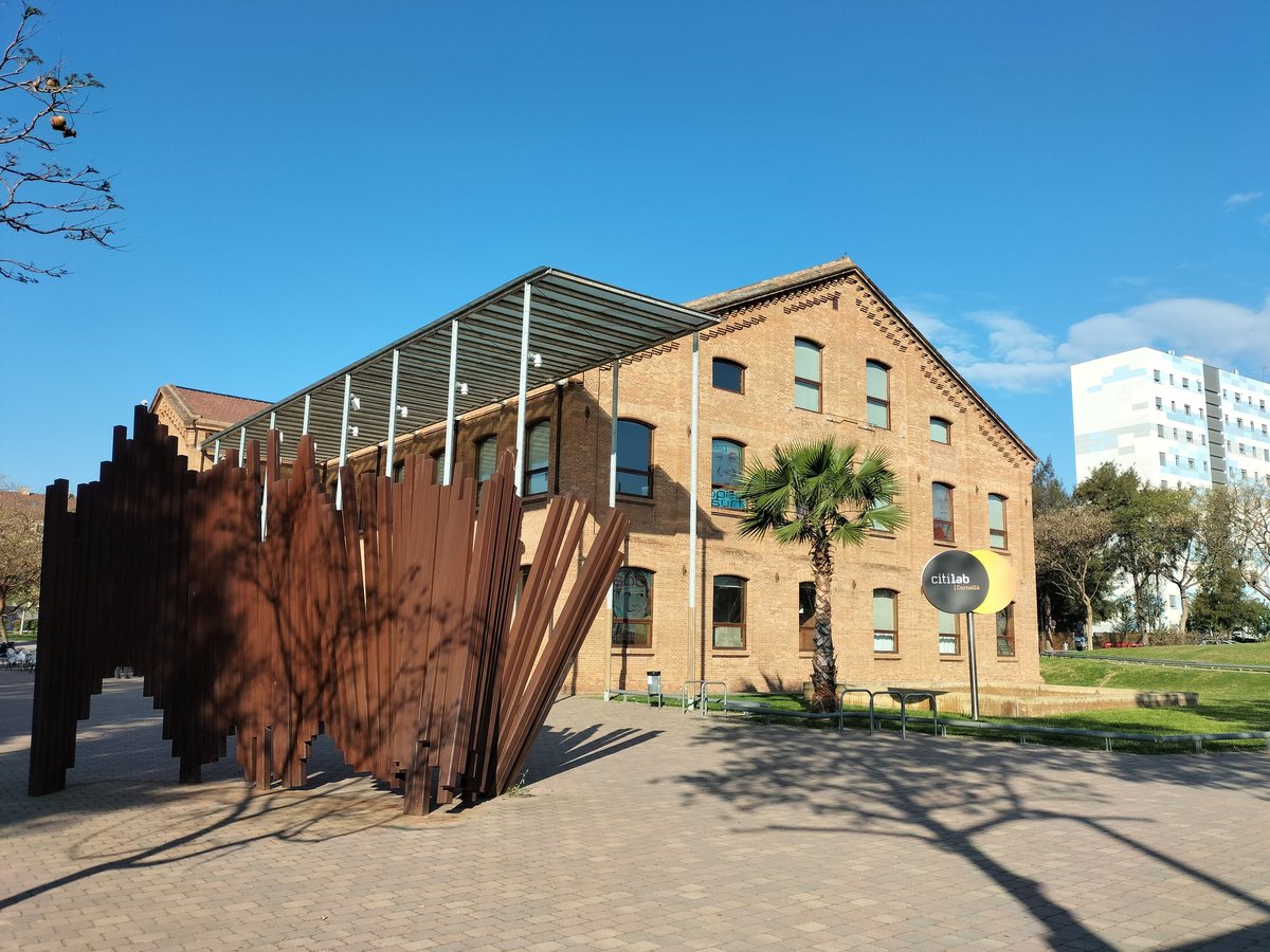 bescolaresgal's tweet image. Xa estamos no @citilab para a xornada de traballo de #laboratoriosbibliotecarios #LABBS
@ccb @librolecturagob #bescolaresgal