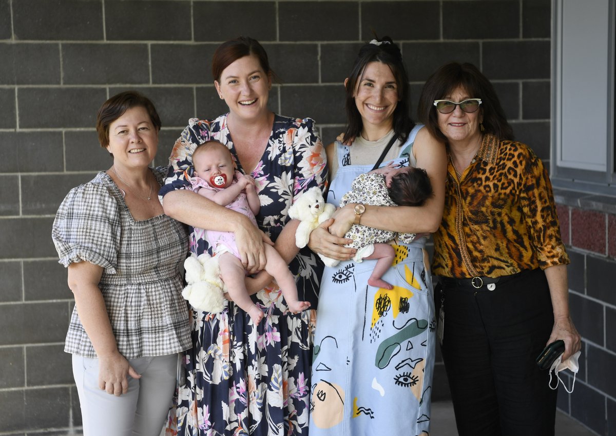 🤰👶Today is International Day of the Midwife. This day is a chance for for us to recognise their contribution to maternal and newborn health. 🤰👶 Ingham Health Service midwives celebrated today with local mums and their new babies.