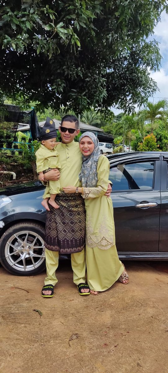aingjerr's tweet photo. Panic Raya with love ❤️❤️❤️❤️
#Firsteid
#hartaberharga
#HadifAryanAnakSoleh
#teamrayapahang https://t.co/dVYCkiF7RT