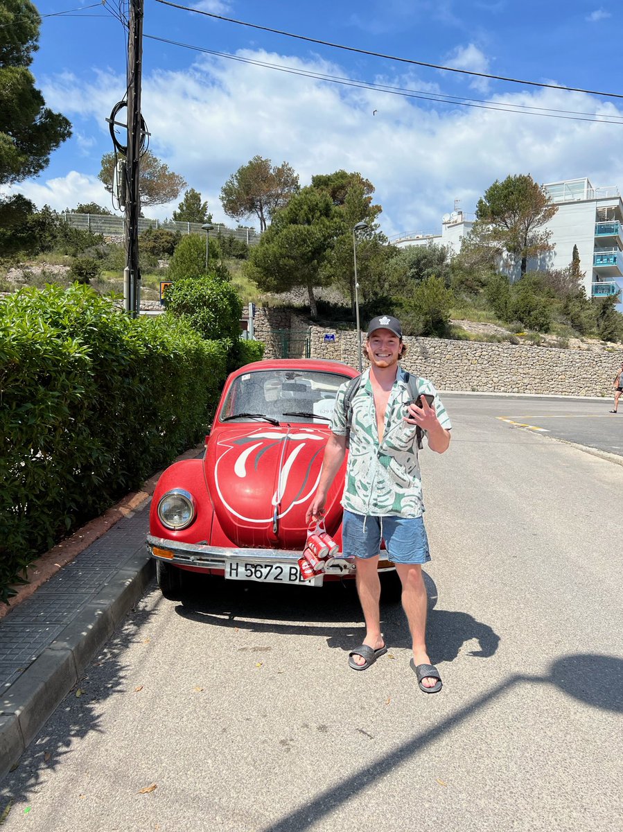 moffat55's tweet photo. Sorry I’ve been lacking on the updates. From albufeira I headed to Seville then Ibiza and Mallorca! Seville is hot, and as you can see the baby statue and I can’t handle it…. Ibiza, you already know what happened, Avicii would approve 🍒. Gotta go to Pacha, Ushuaia, and Amnesia https://t.co/ZXcQuc5FdK