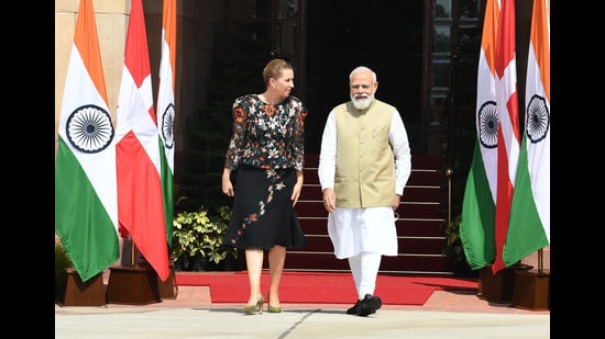 BJP : PM of oldest democracy and representative of 130cr Indians passing a lesson to mette frederiksen how to ensure Denmark growth and tips on Geo Politics

#ModiInGermany
#modiInDenmark
#ModiInEurope