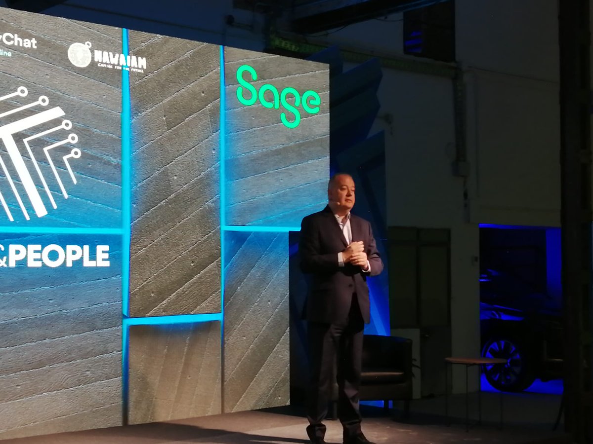 Disfrutando del congreso Tech &amp; People en Madrid patrocinado por <a href="/SageSpain/">Sage Spain</a>. <a href="/CRansanz/">Carles Ransanz</a> en el escenario dándonos la bienvenida. Jornada interesantísima por delante. Qué ganas!! 😊

#️⃣ #techandpeople
