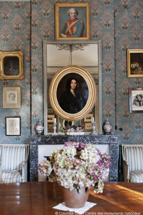 leCMN's tweet photo. Vous aimez George Sand, le patrimoine et la nature ? 📖🫒
Prenez part à la renaissance exceptionnelle de la roseraie du domaine de George Sand à #Nohant ! 🌹
https://t.co/N4vXlHpAHl
#MaPierre https://t.co/2eLwrfiU9o
