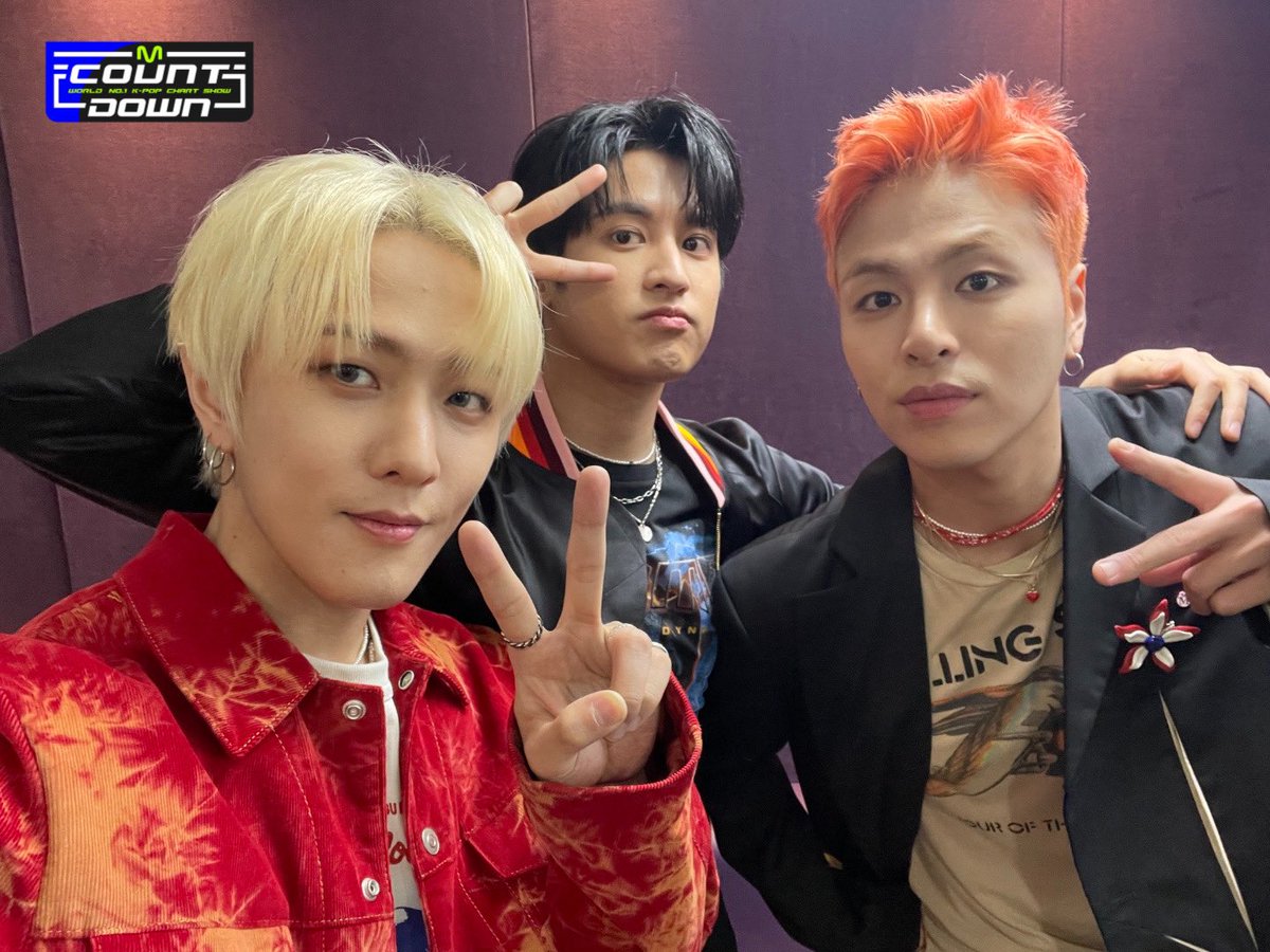 05052022 TWITTER

MCOUNTDOWN Twitter güncellemeleri: