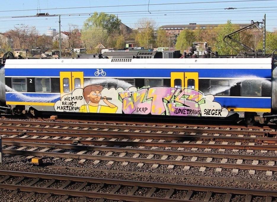 marteria's tweet photo. Niemand bringt Marten um π #ilovetrains #iltcrew https://t.co/DavWJJPHTQ