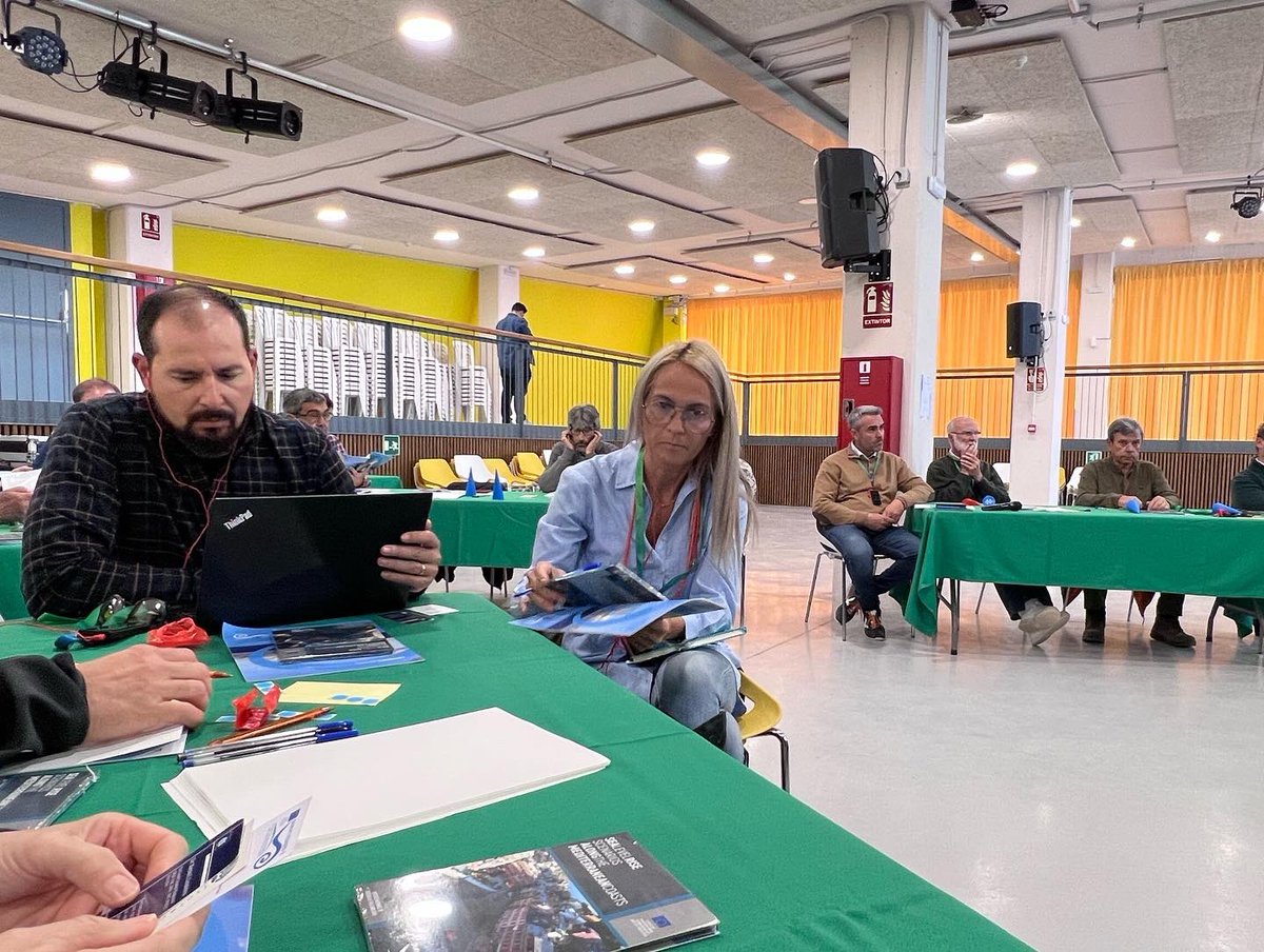 joanalginet's tweet photo. Avui participem del taller participatiu: “Augment del nivell del mar i resiliència climàtica:avaluació de la situació actual i identificació i priorització de mesures d’adaptació.”
Aportacions científiques interessants que ens han d’ajudar a actuar ja per #salvarloDelta. https://t.co/YS00PCeBWW