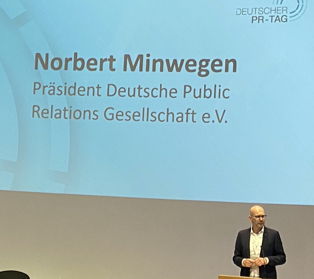 Jetzt geht‘s los: #prtag der #dprg. @N_Minwegen eröffnet.