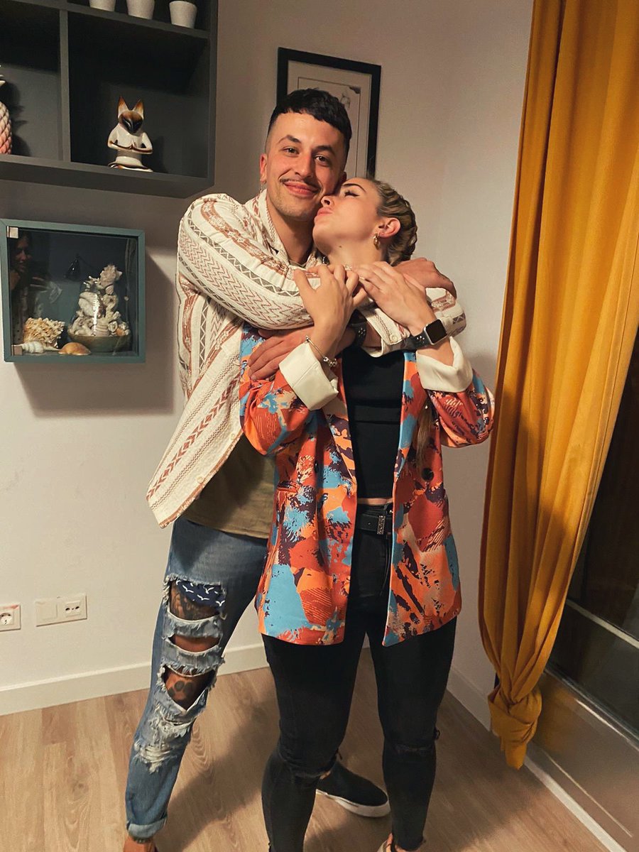 Que bonito quererte como te quiero.
❤️⚖️