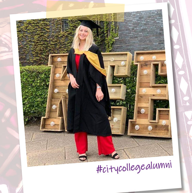 CCollegeBurslem's tweet photo. #Alevels #unilife #Keele #KeeleUni #keeledifference #KeeleGraduation #watchthisspace #citycollegealumni https://t.co/DSvJgVpc3w
