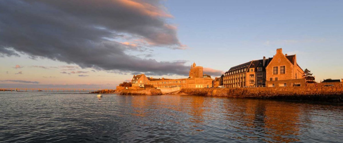 Offre d'emploi en CDD pour assurer l'accueil de la Station Biologique de Roscoff pendant l'été. Fiche de poste 👉
sb-roscoff.fr/fr/2022/05/05/…