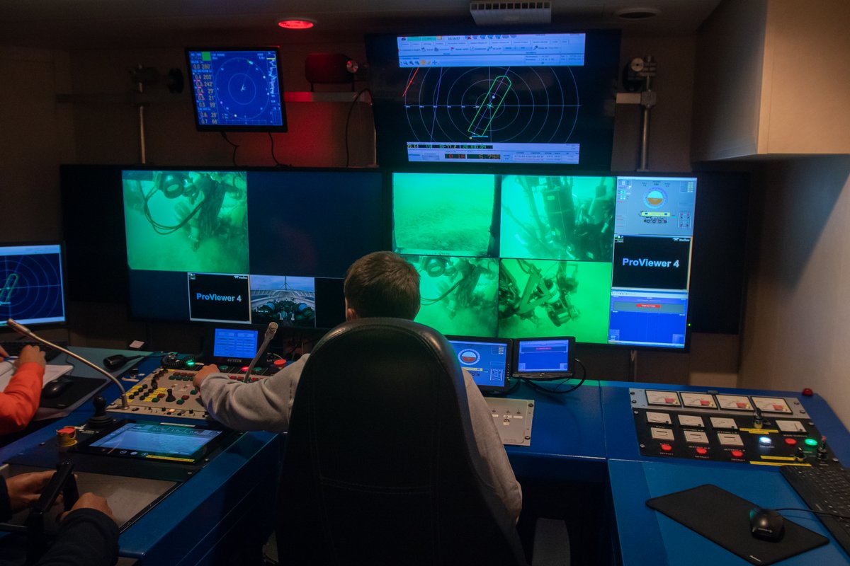 OrangeBretagne's tweet photo. @orange @OrangeMarine_ Avant toutes opérations d'ensouillages, les équipes @OrangeMarine_ effectuent une analyse des fonds marins pour cartographier la route du câble https://t.co/9eZklyuyAn