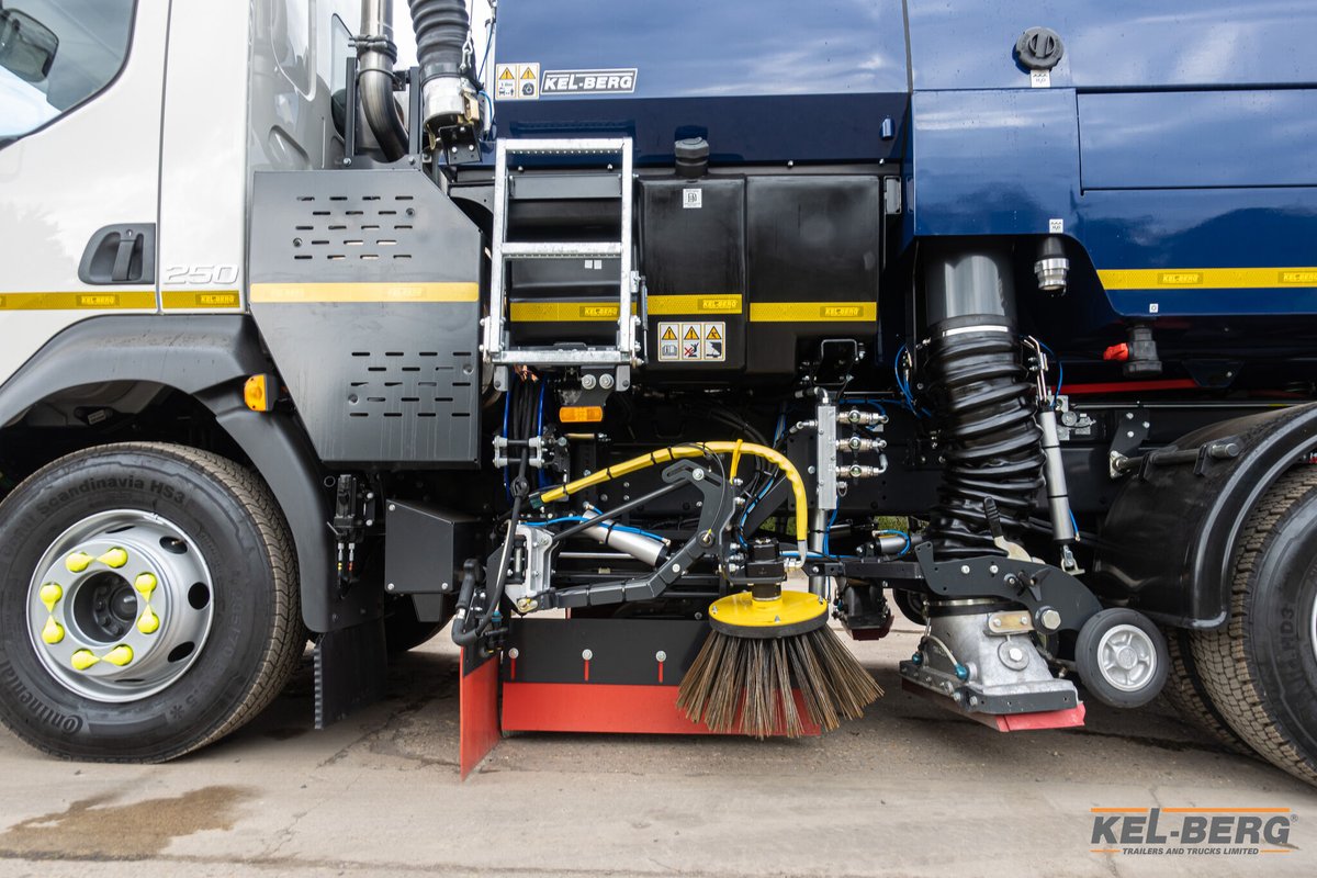 Caledonian Site Services Ltd took delivery of their new #Volvo FL250 4x2 #Bucher #Sweeper earlier this month. Thanks to Drew and Steve for choosing #KelBerg. We appreciate your business.

#waste #wasterecycling #civilengineering #municipals