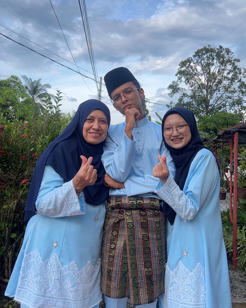 hilmiex10's tweet image. My everything
SHRMZB
.
.
#teambabyblue