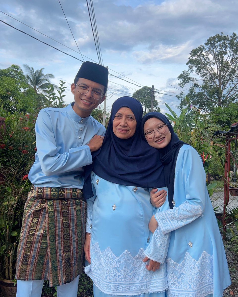 hilmiex10's tweet image. My everything
SHRMZB
.
.
#teambabyblue