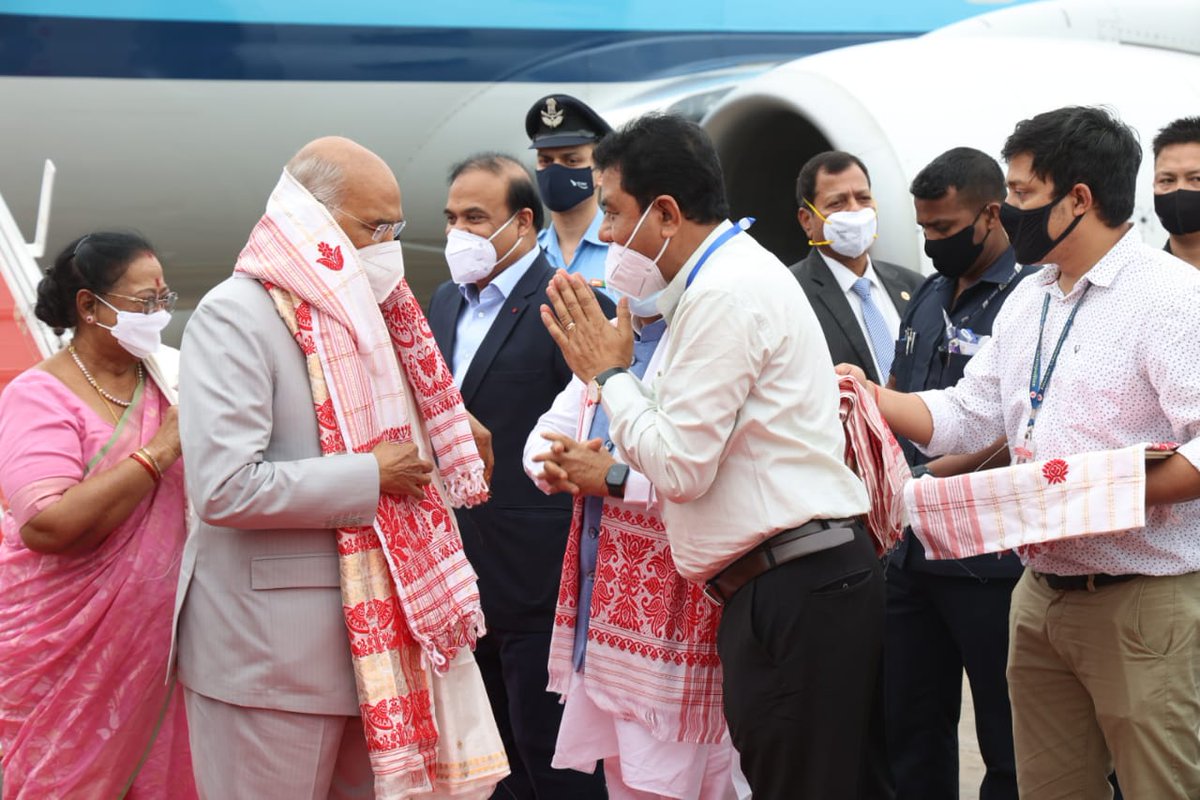 RanjeetkrDass's tweet photo. Honored to receive his excellency President of India Shri Ram Nath Kovind dangoriya today at LGBI Airport who is on a three day visit to Assam &amp; Mizoram.

A warm welcome to him.

@rashtrapatibhvn 
@jagdishmukhi 
@himantabiswa https://t.co/81LANalAtF