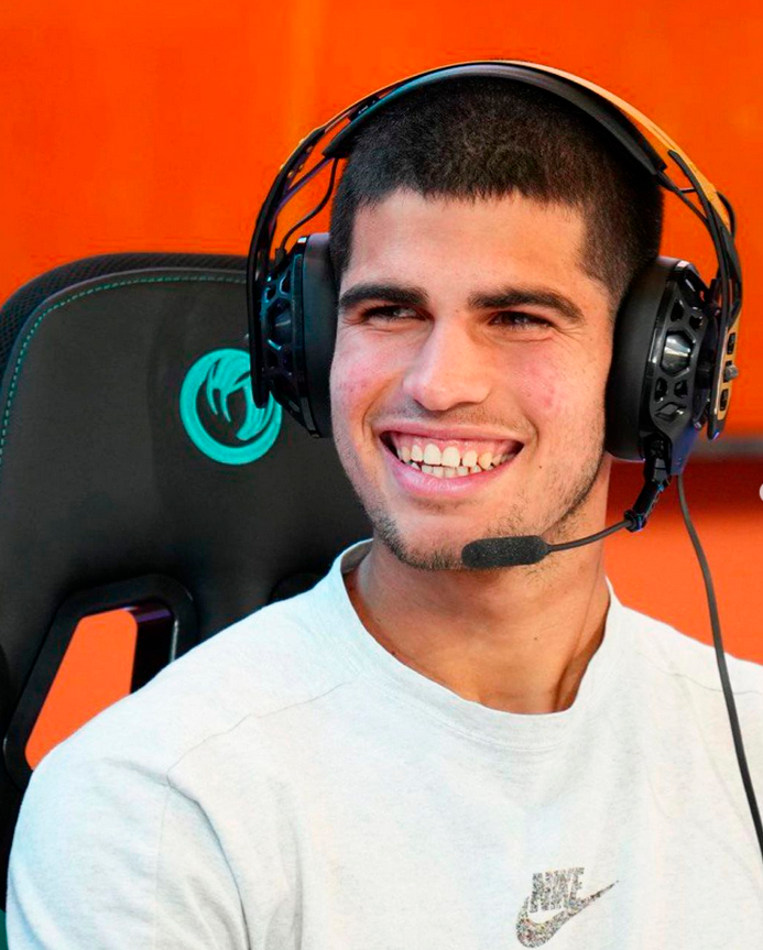 NacongamingES's tweet photo. 🎾 ¡No os perdáis esta tarde el partido de @alcarazcarlos03 a las ⌚ 21:15 CEST!
🎮 ¡Recordad que podéis probar el Tennis world Tour 2 en el #MMOpen!
🛒 Para comprar el juego: https://t.co/gFg5gQFsNk
#alcaraz #tennis #MMOpen2022 #Nacon #RIG #RIG500 https://t.co/wZwrGvTjhs