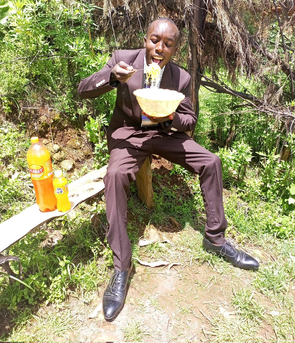 Kotsocha_ke's tweet photo. Today I wanted to slaughter my goat but I got this delicious meal noodies with planet and juo drinks....may your hearts be filled with warmth,joy,peace and harmony.Eid mubarak!..@BidcoGroup https://t.co/qJsemOaoJ9