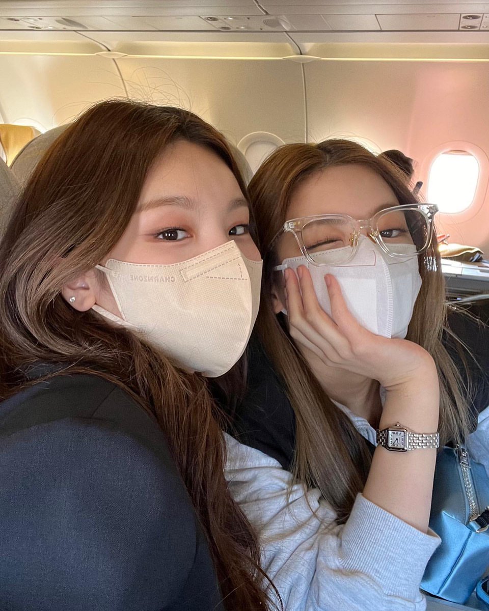 리아 인스타 💜

어디 갔다 왔게~? 왜 갔다 왔게에~✈️

instagram.com/p/CdF5vMVP-LX/  #리아 #예지 #있지 #ITZY #LIA #YEJI