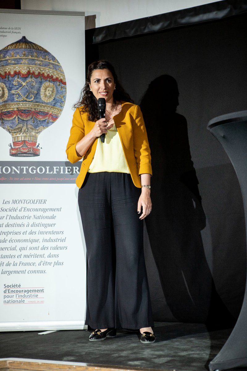 IndustrieFrance's tweet photo. Le #Montgolfier2022 du Comité #IndustriesAgroalimentaires, @aline_bsaibes a été mise à l'honneur pour sa #détermination à mettre son expertise révolutionnaire au service du défi #environnemental chez @ITK_decide par @DewavrinMarie !🥇 https://t.co/dlMOn9vzLP