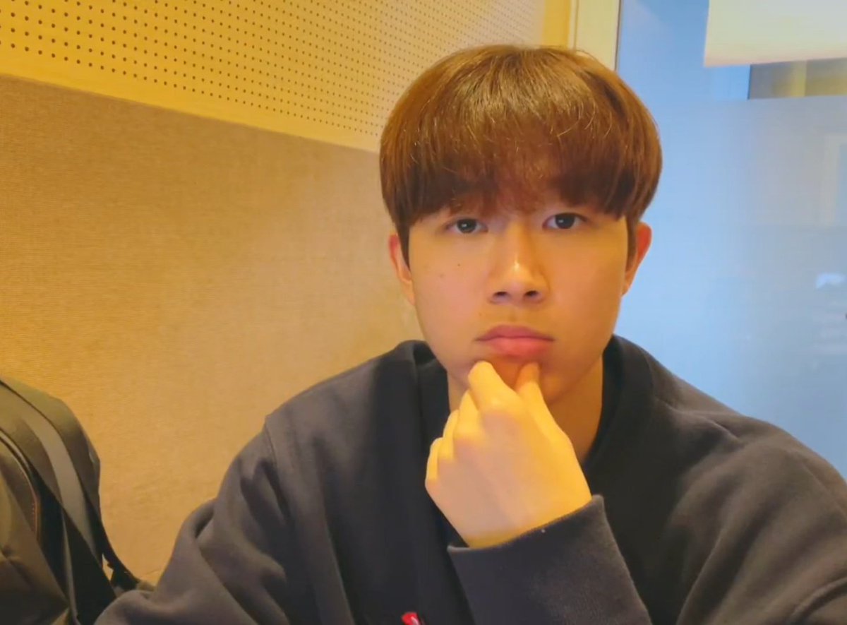 donghyunfeed's tweet photo. #GoldenChild #골든차일드 
#KimDonghyun #김동현 https://t.co/KEWzEgnV2D