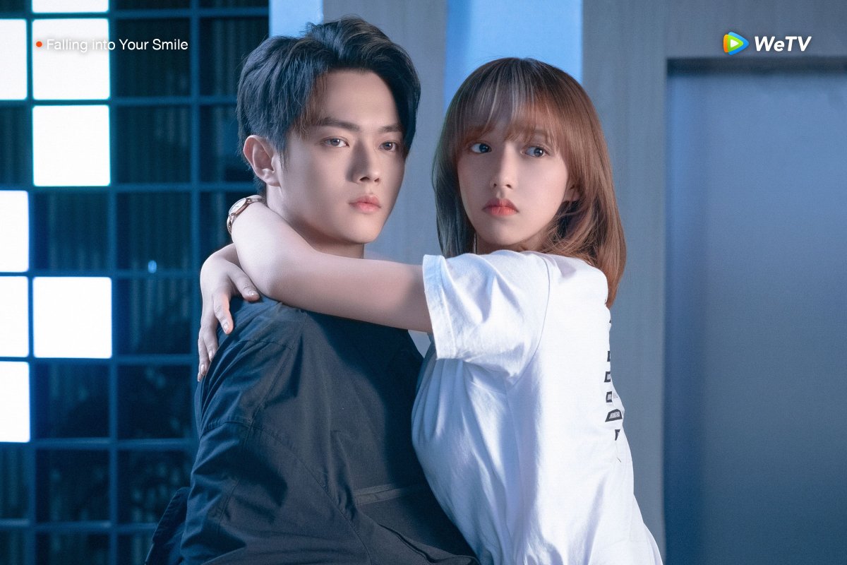 WeTVPhilippines's tweet photo. Who misses this couple?🙋🏻‍��️

🎥 #FallingintoYourSmile Click Here 👉🏻 https://t.co/ppFZLgIzb3.

#WeTVPinas
#WeTVAlwaysMore 
#XuKai #ChengXiao https://t.co/FcFEQHfGNa