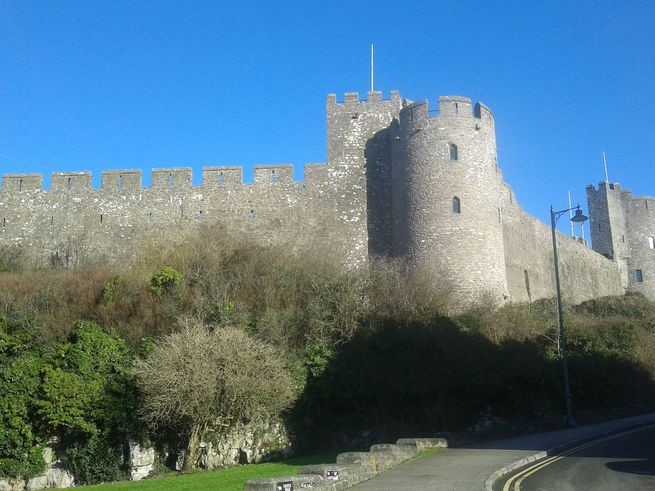 daveainsworth63's tweet photo. Pembroke Castle. Birthplace of Henry VII. #Pembroke #Penfro🏴 https://t.co/e3va2vw0Mz