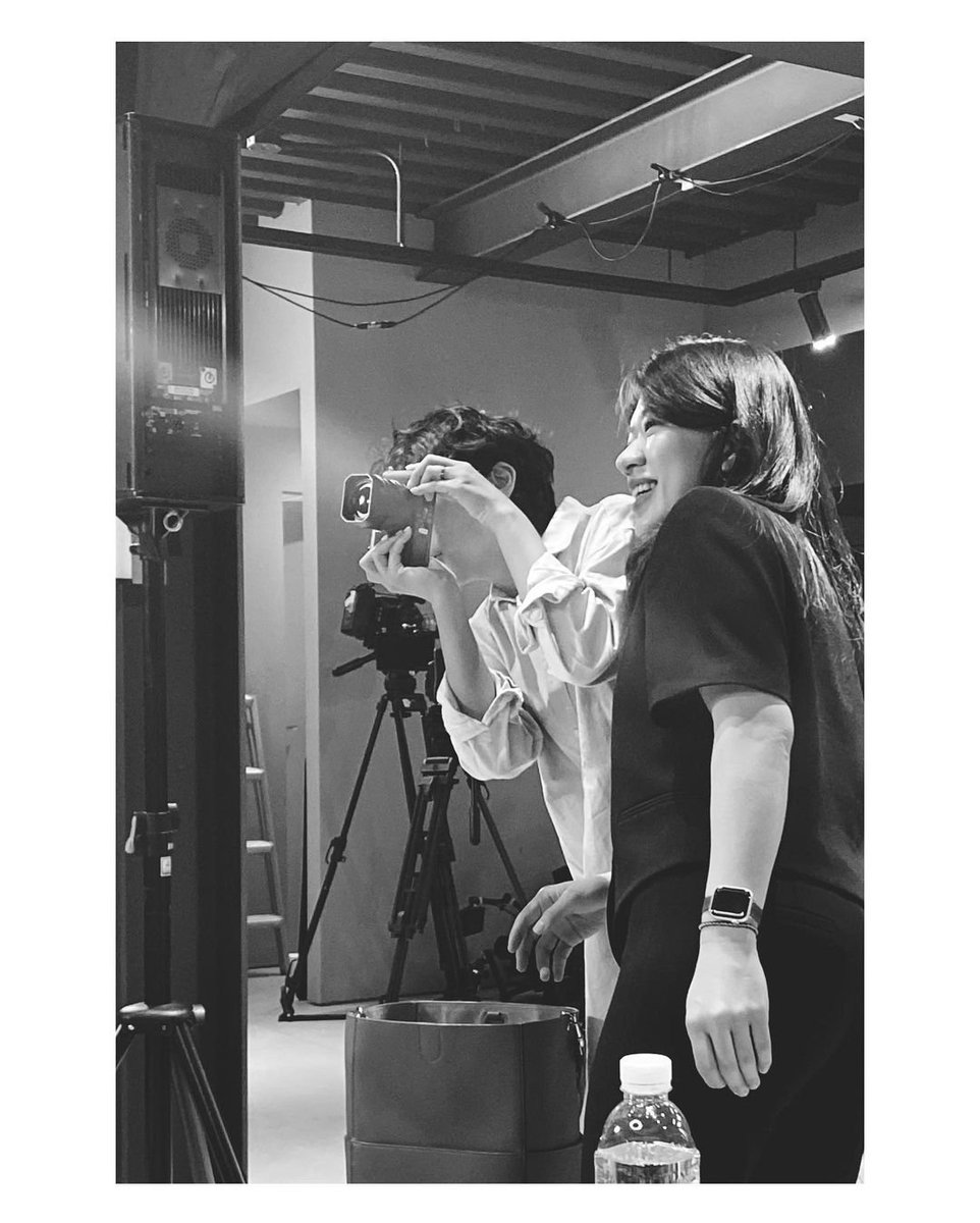 k_dramaindo_'s tweet photo. #HanHyoJoo jadi tamu di konten youtube #LeeSeungGi "HUMAN TABLE".

Pertemanan dari jaman #BrilliantLegacy masih awet sampe sekarang ☺️🤗🤗 https://t.co/OVHLQXCrGf