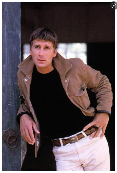 A very Happy Heavenly Birthday today to the actor Alex Cord (May 3, 1933 August 9, 2021) 