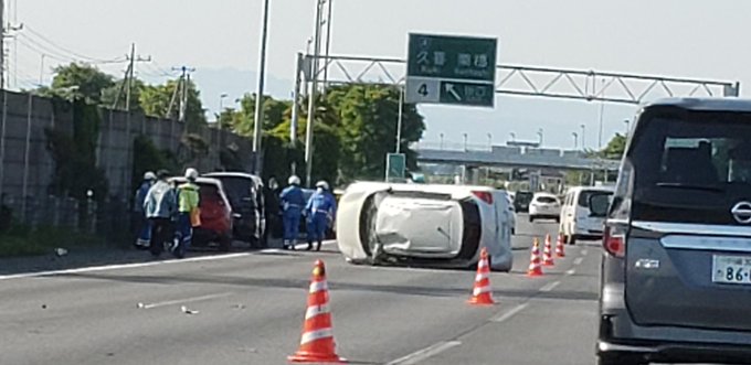 事故 東北自動車道 久喜ic付近で横転事故発生 2車線塞いでます 事故渋滞や規制に注意 まとめダネ 事故 東北自動車道 久喜ic付近で横転事故発生 2車線塞いでます 事故渋滞や規制に注意 まとめダネ