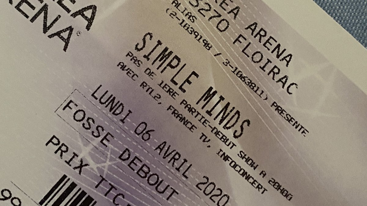 edaycard's tweet photo. 2 ans et une pandémie plus tard, ce soir, enfin! #simpleminds #concert #meschouchous https://t.co/0HEMTTJhR6