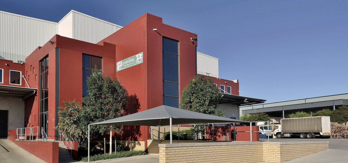 KPMarketingC's tweet photo. Emira takes transfer of modern Northpoint Industrial midi-unit park in Cape Town https://t.co/ThUjVtFdlL @EmiraPropFund #NorthpointIndustrial #CapeTown https://t.co/p8z2r7m4FP