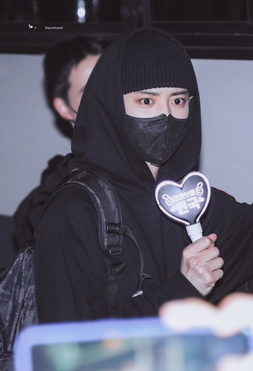 StayWithYeolli tweet media